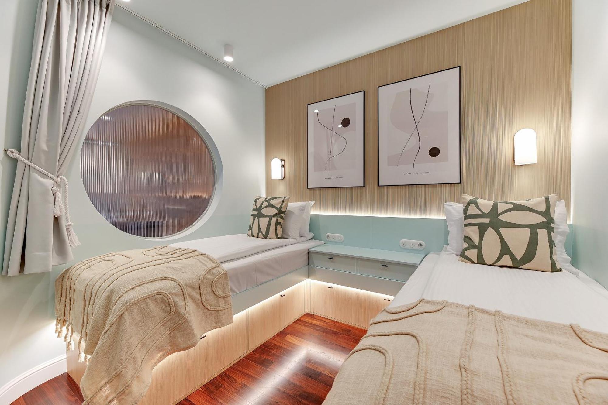 Premium In Old Town Marina View By Lion Leilighet *